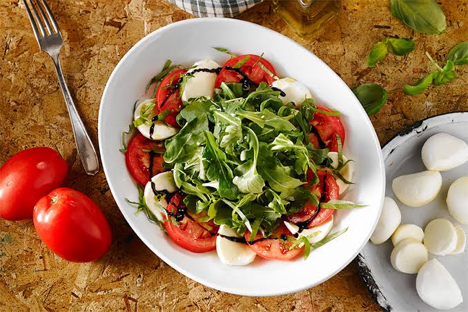 Salad-Caprese